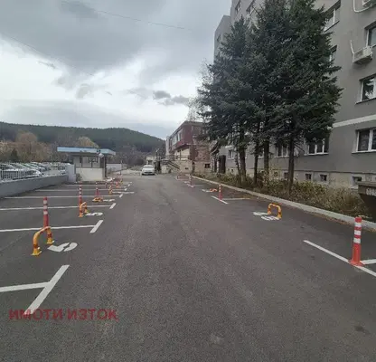 Снимка 4 — Гараж/Паркомясто в Перник, Изток