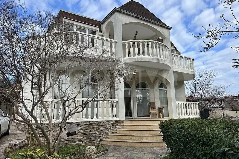 House in Varna, Alen Mak