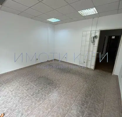 Photo 4 — Shop in Pernik, Centyr