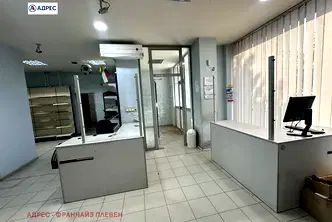Магазин в Плевен, Широк център