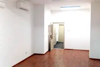 Офис в Шумен, Център
