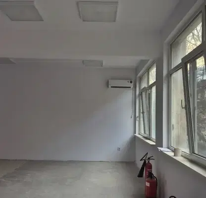 Photo 2 — Office in Pernik, Centyr