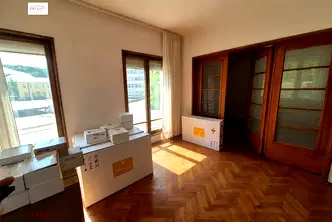 Офис в Габрово, Център