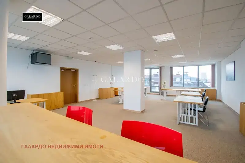 Офис в София, Дружба 2