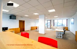 Офис в София, Дружба 2