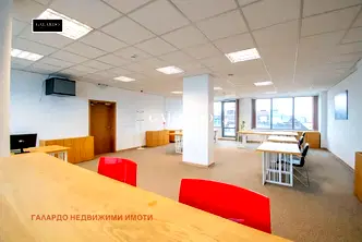 Офис в София, Дружба 2