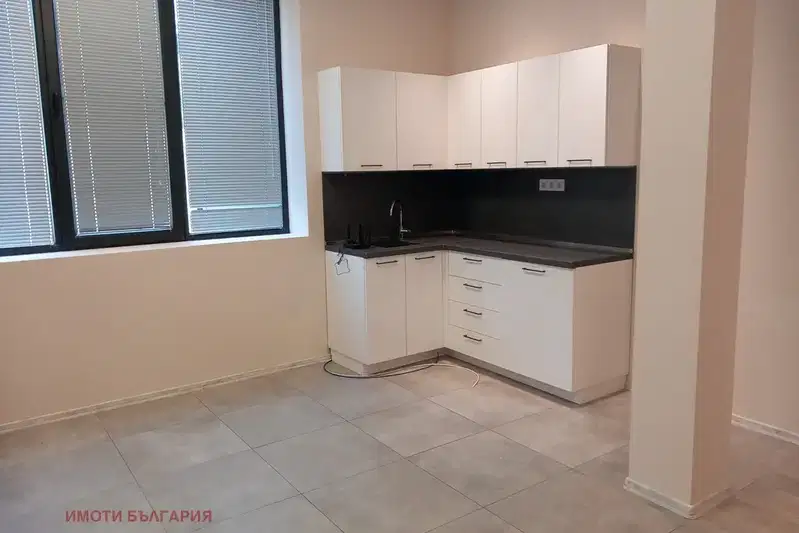 Office in Varna, Grand Mol