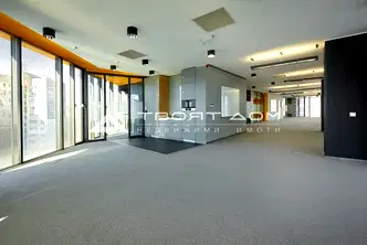 Офис в София, Изток
