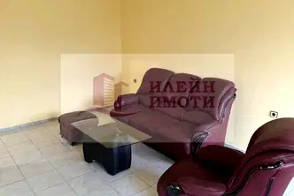 Офис в Русе, Широк център