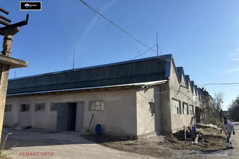 Промишлена сграда в с. Световрачене