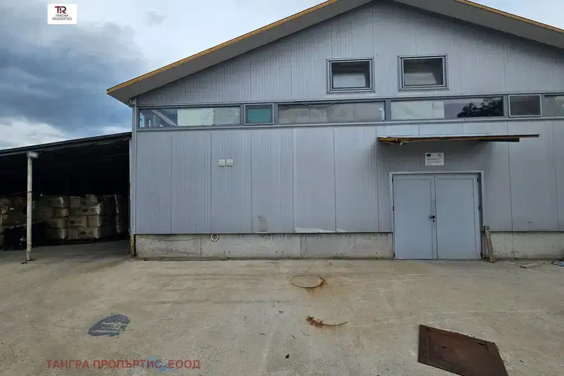Industrial Building in Oblast Pernik, Radomir