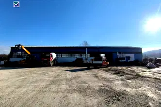 Промишлена сграда във Враца, Мездра