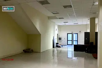 Склад във Варна, Младост 1