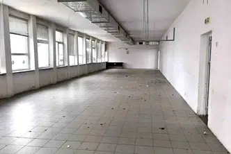 Склад в Плевен, Широк център