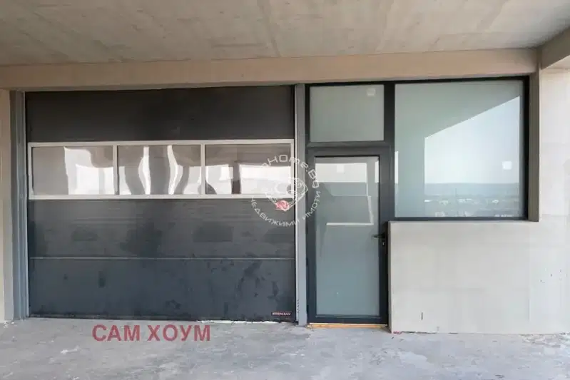 Warehouse in Varna, Vladislav Varnenchik 1