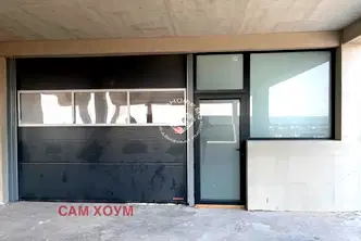 Склад във Варна, Владислав Варненчик 1