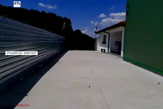 Склад в Пловдив, с. Стряма