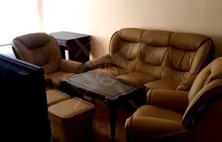 Тристаен апартамент 110 кв.м в центъра на Пловдив