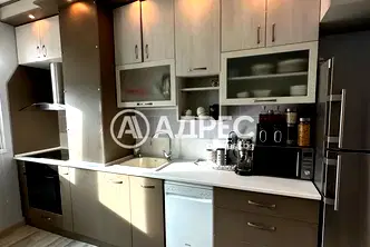 Тристаен апартамент във Велико Търново, Център