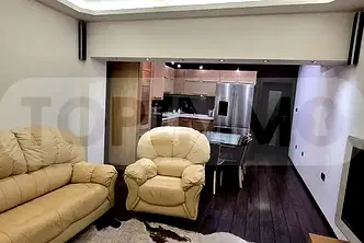 Тристаен апартамент във Варна, Център