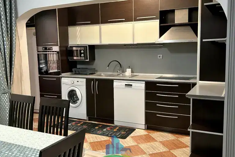 3-bedroom apartment in Stara Zagora, Centyr