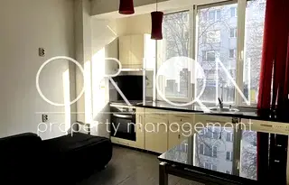 Тристаен апартамент в София, Фондови жилища