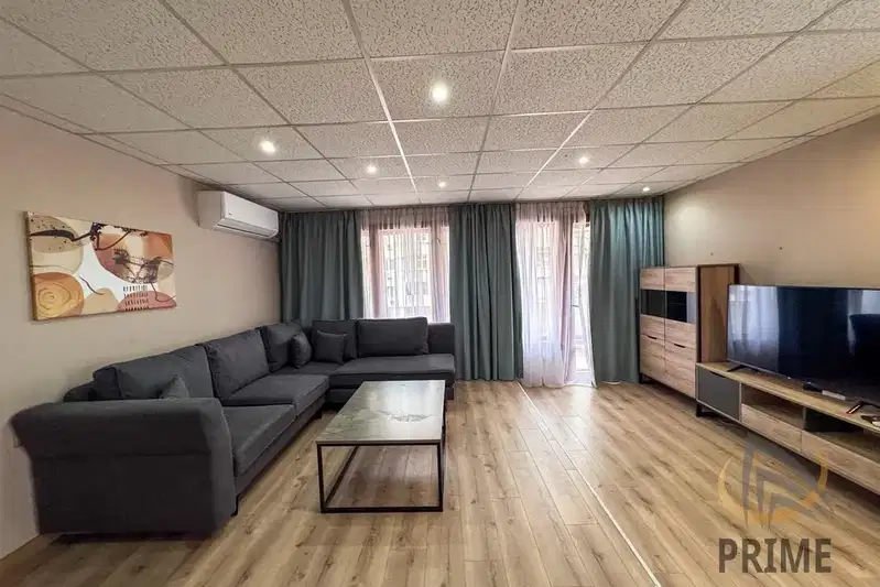 3-bedroom apartment in Burgas, Lazur