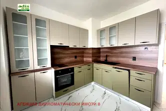 Тристаен апартамент в София, Лозенец
