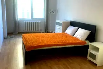 Тристаен апартамент в София, Медицинска академия