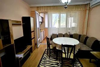 Тристаен апартамент в Плевен, Широк център