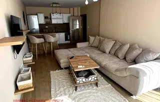 Тристаен апартамент в Пловдив, Тракия