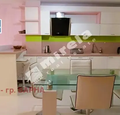 Photo 2 — 4-bedroom apartment in Zlatni Pyasyci