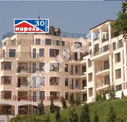 Photo 3 — 4-bedroom apartment in Zlatni Pyasyci