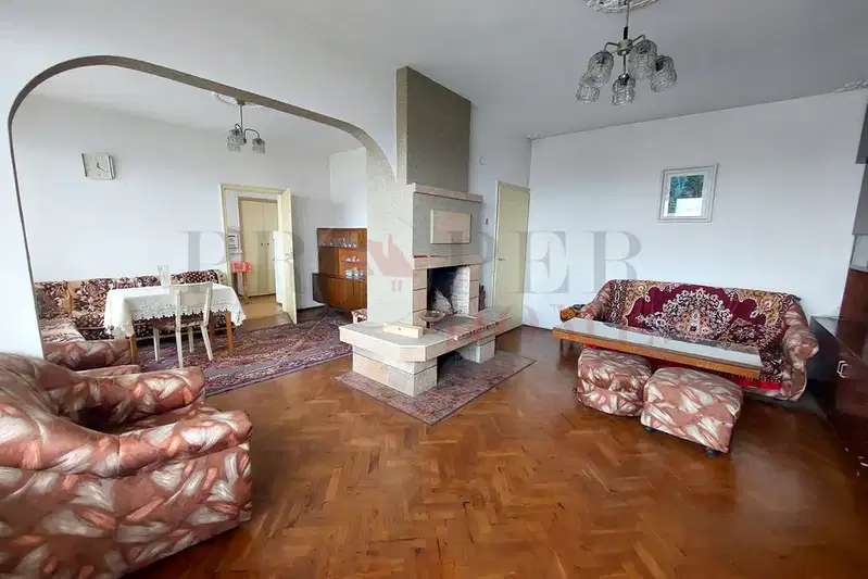 4-bedroom apartment in Veliko Tyrnovo, Akaciya