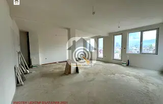 Многостаен апартамент в София, Банишора