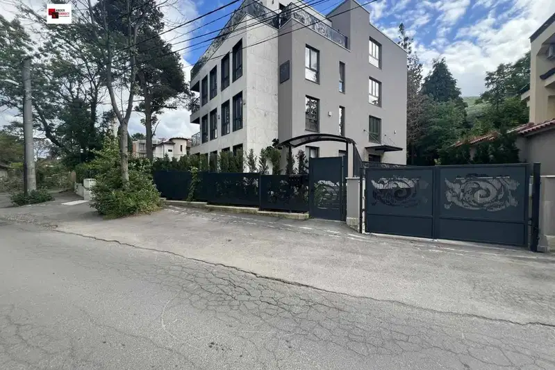 4-bedroom apartment in Sofiya, Boyana