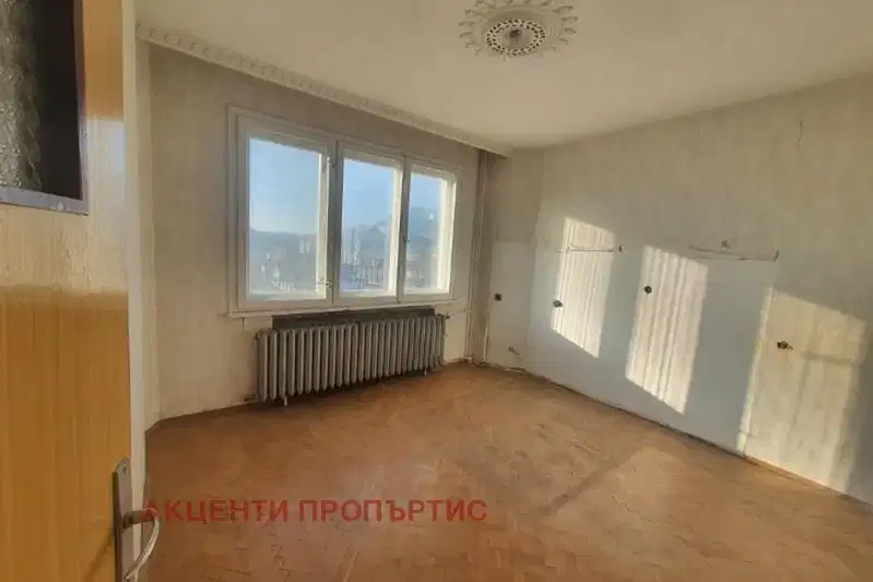 Многостаен апартамент във Велико Търново, Бузлуджа