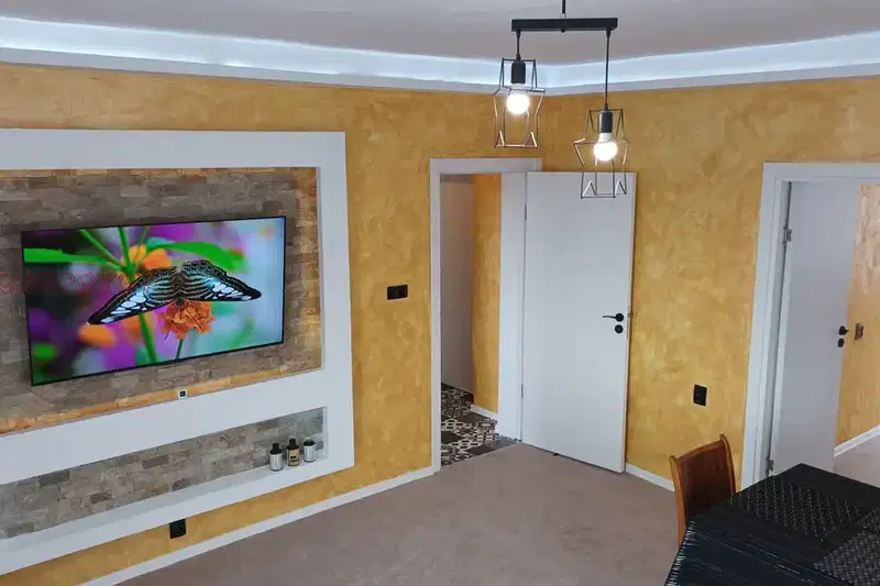 4-bedroom apartment in Pazardjik, Centyr
