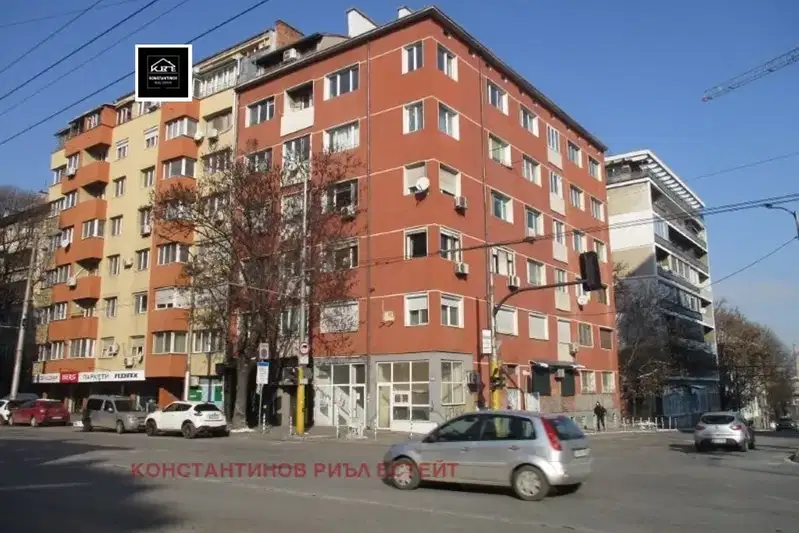 4-bedroom apartment in Sofiya, Centyr
