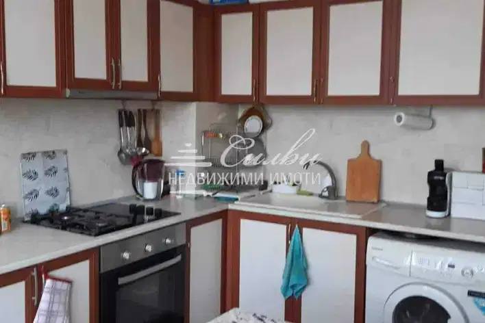 4-bedroom apartment in Tyrgovishte, Centyr