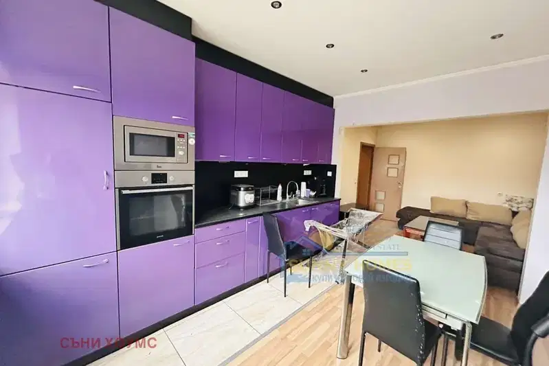 4-bedroom apartment in Veliko Tyrnovo, Centyr