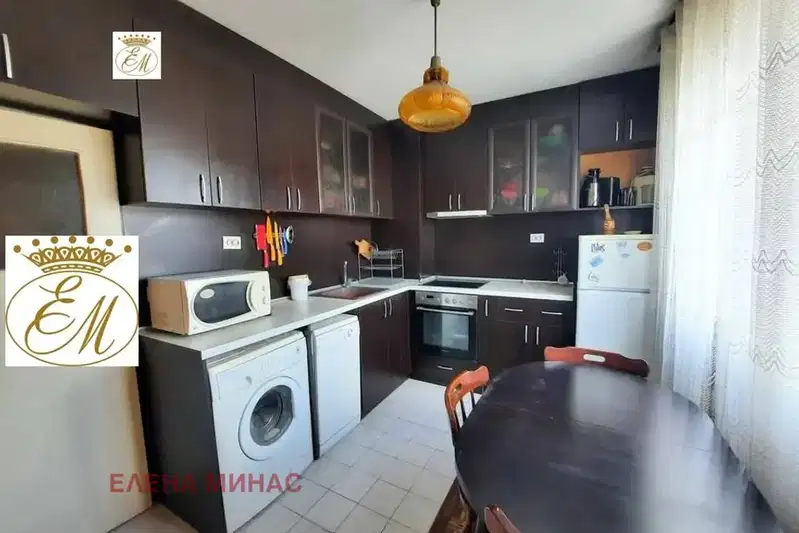 Многостаен апартамент в Шумен, Център