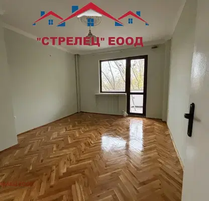 Снимка 5 — Просторен 4-стаен апартамент в Център, Добрич с две тераси
