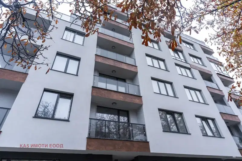Многостаен апартамент в София, Център