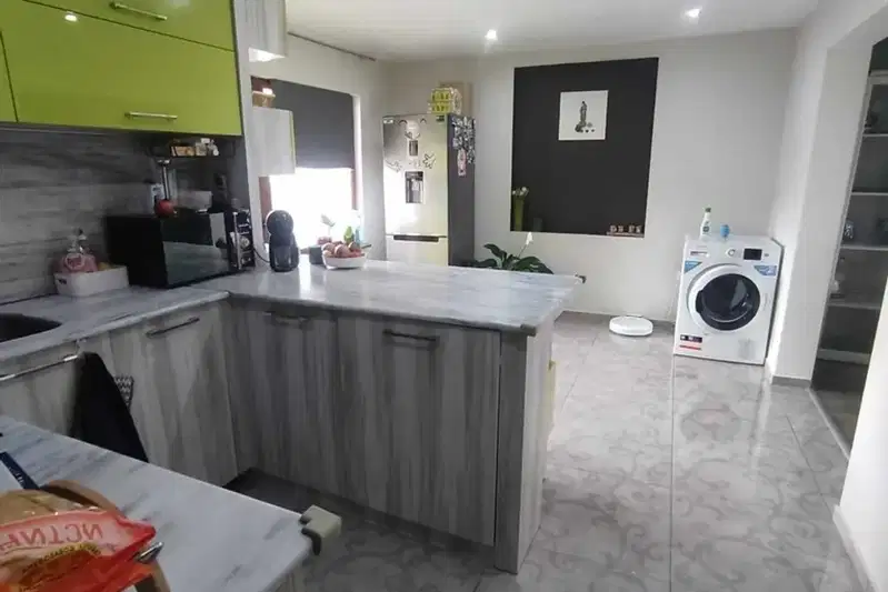 4-bedroom apartment in Kyrdjali, Centyr