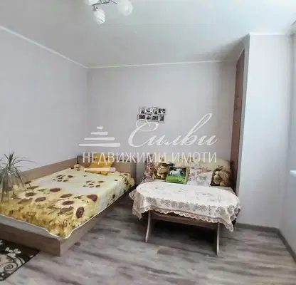 Снимка 3 — Многостаен апартамент в Шумен, Център