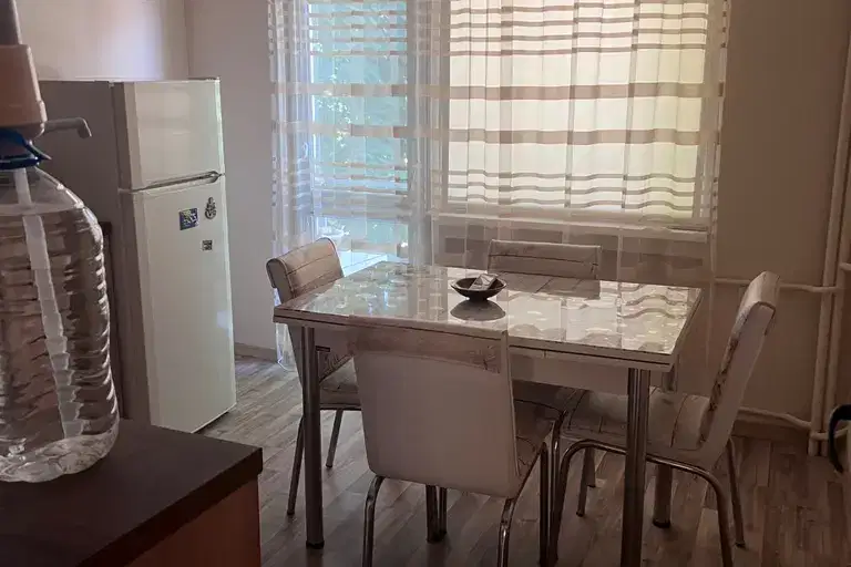4-bedroom apartment in Vraca, Centyr