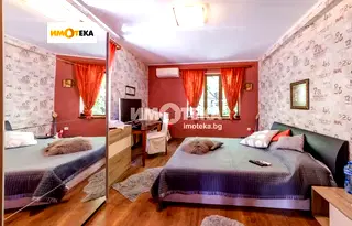 Многостаен апартамент във Варна, Център