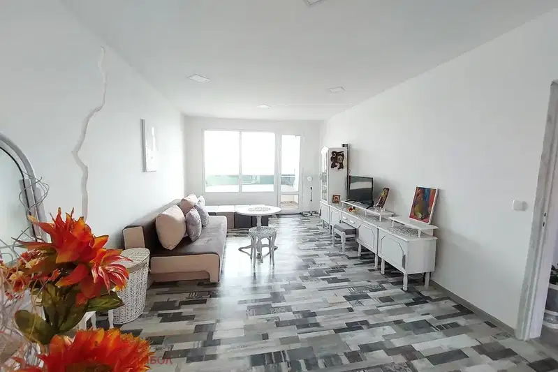 4-bedroom apartment in Yambol, Д-р Дончев