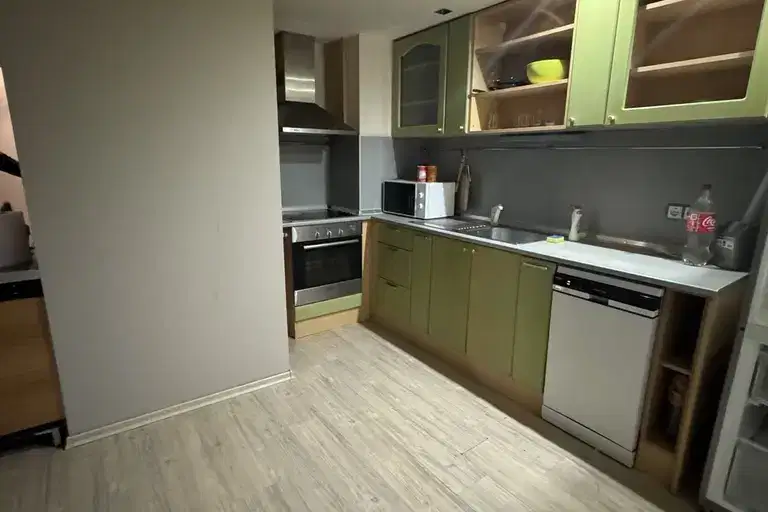 4-bedroom apartment in Pleven, Idealen Centyr
